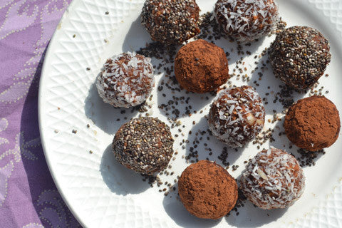 Chia-choco-kugler med økologiske chiafrø